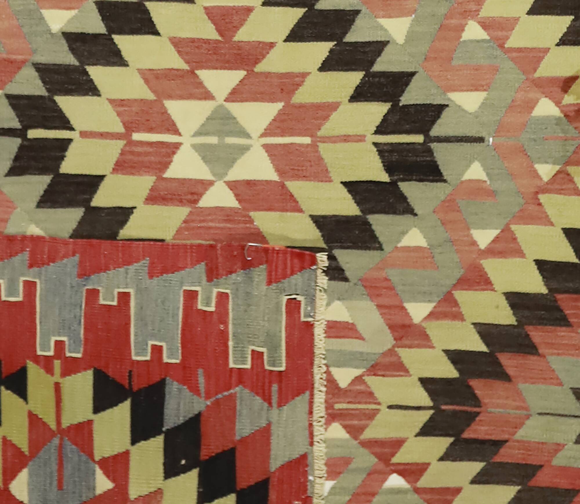 Vintage Turkish Kilim Elegant 170x310 cm Handwoven Bohemian Spirit