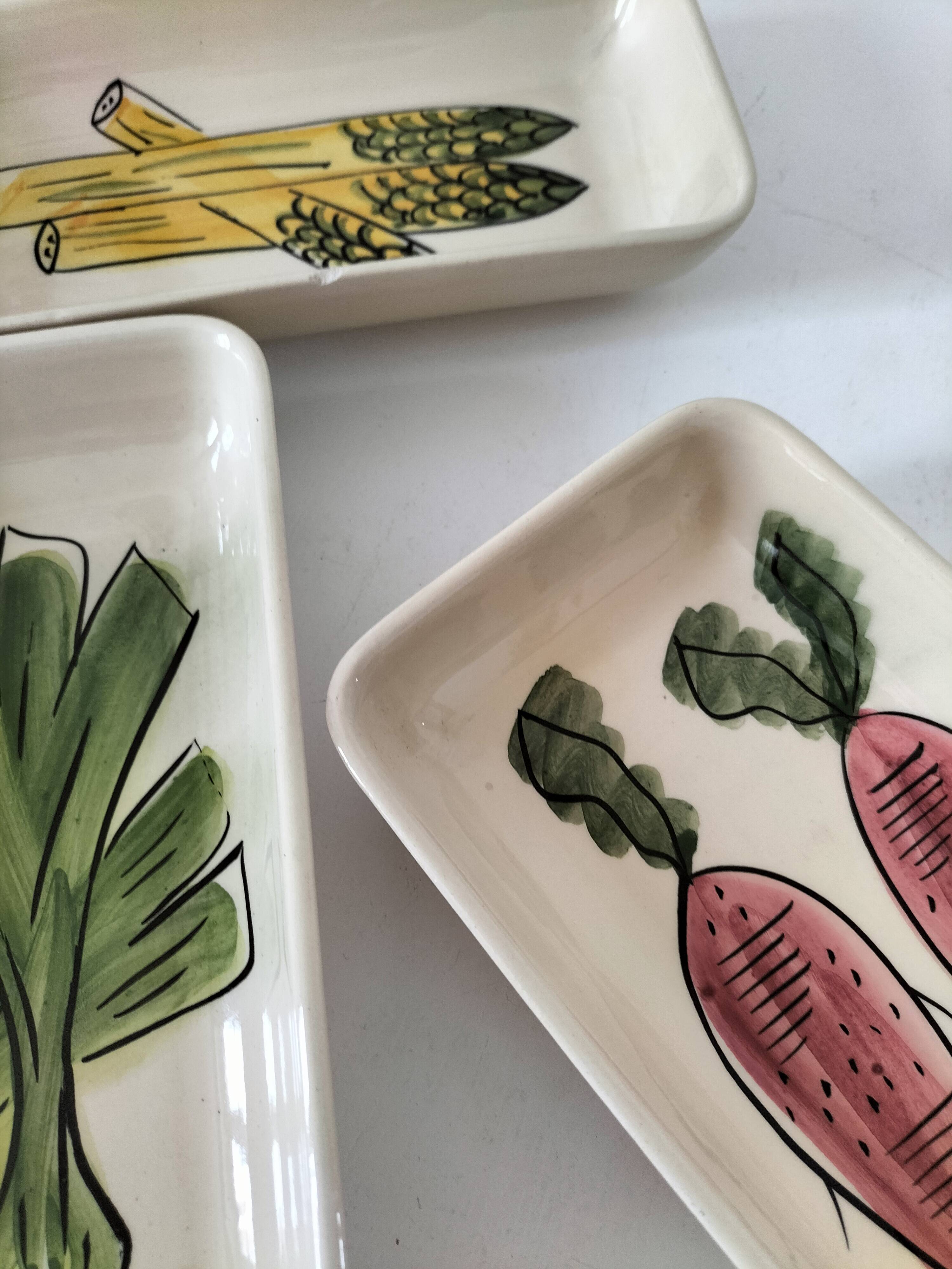 Trio de plats rectangulaires vintage à décor naïf de légumes
