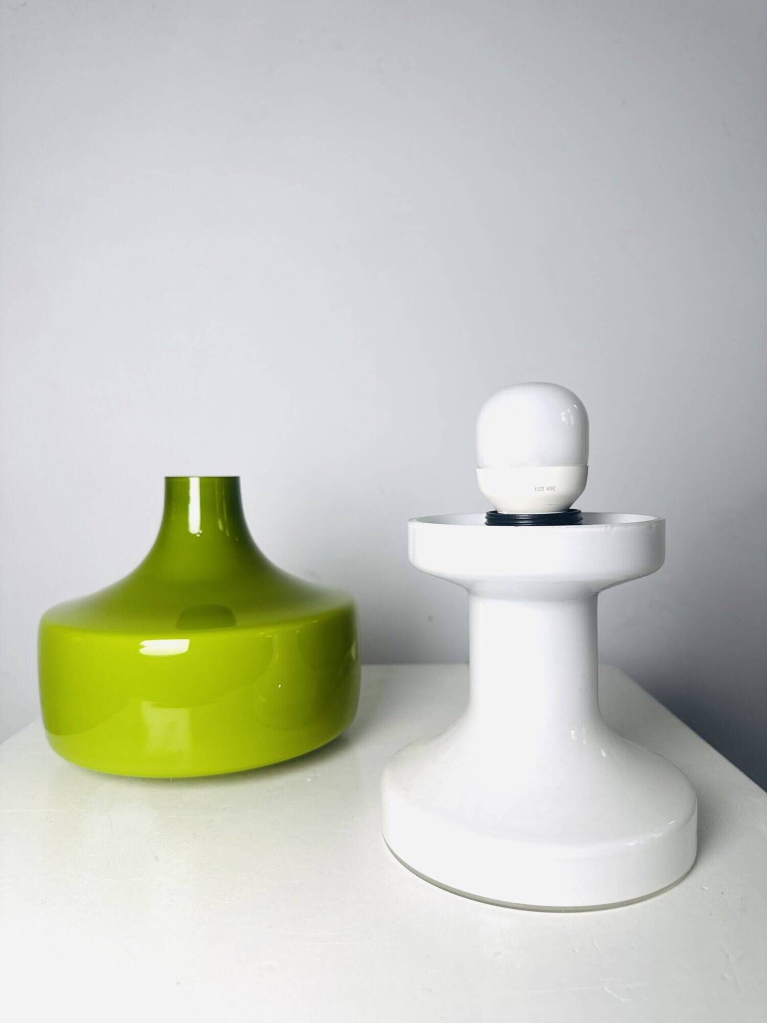 Sculptural Table Lamp In Green And Opal Glass By Dijkstra Lampen, The Netherlands 1960S