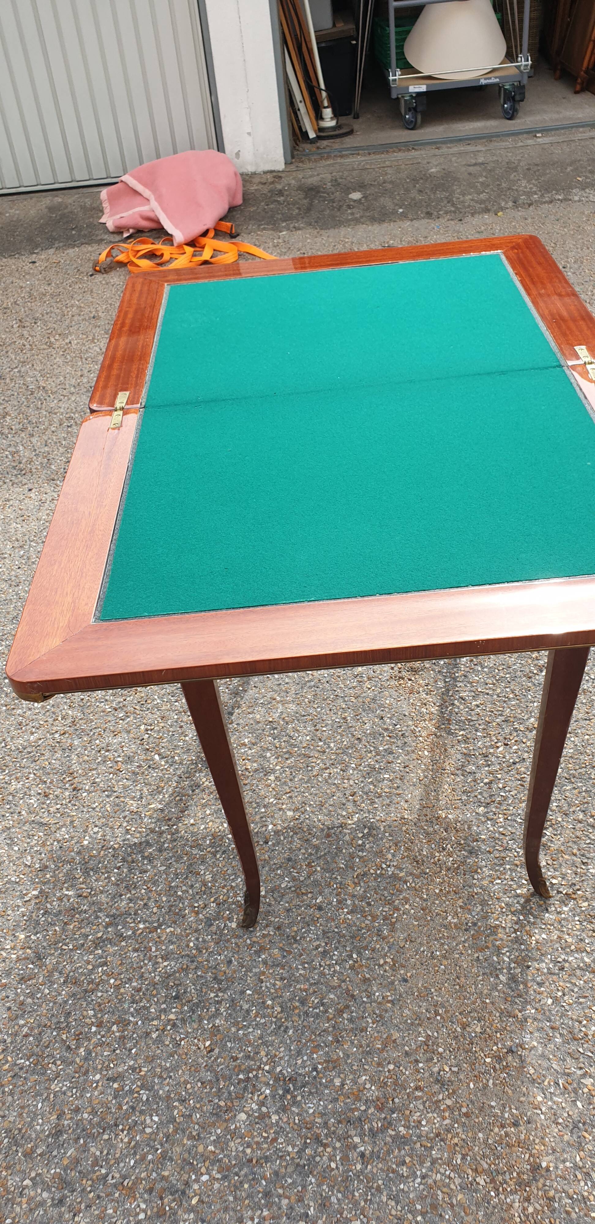 Games table Louis XV