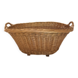 Wicker laundry basket