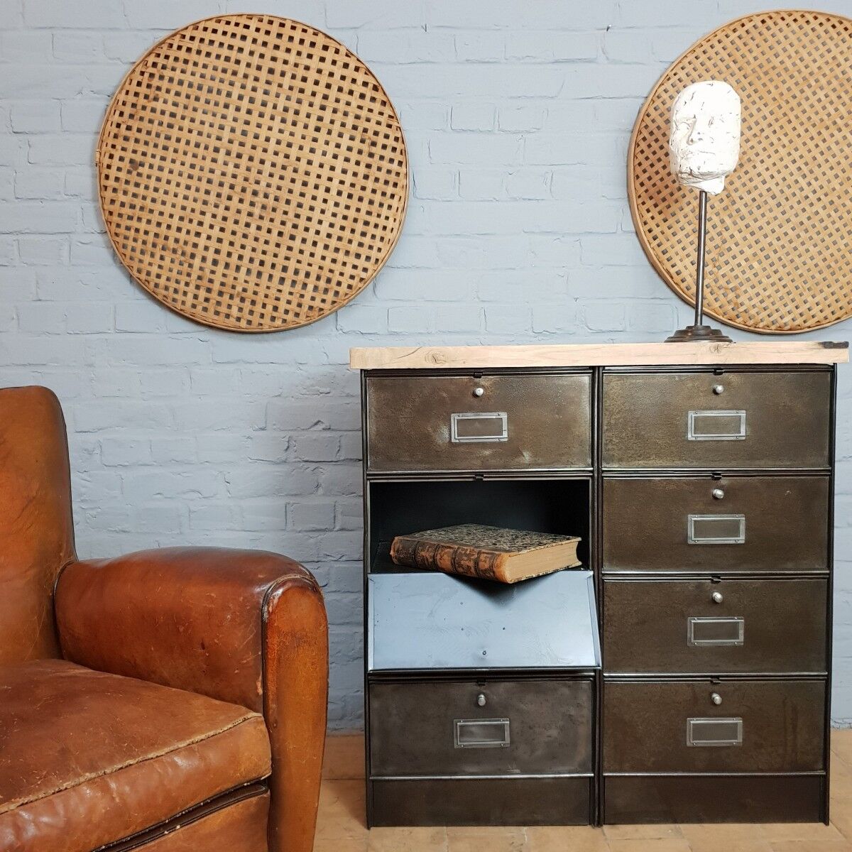 1960 clamshell furniture