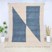 Handmade pure wool Moroccan rug size 150 x 250 cm