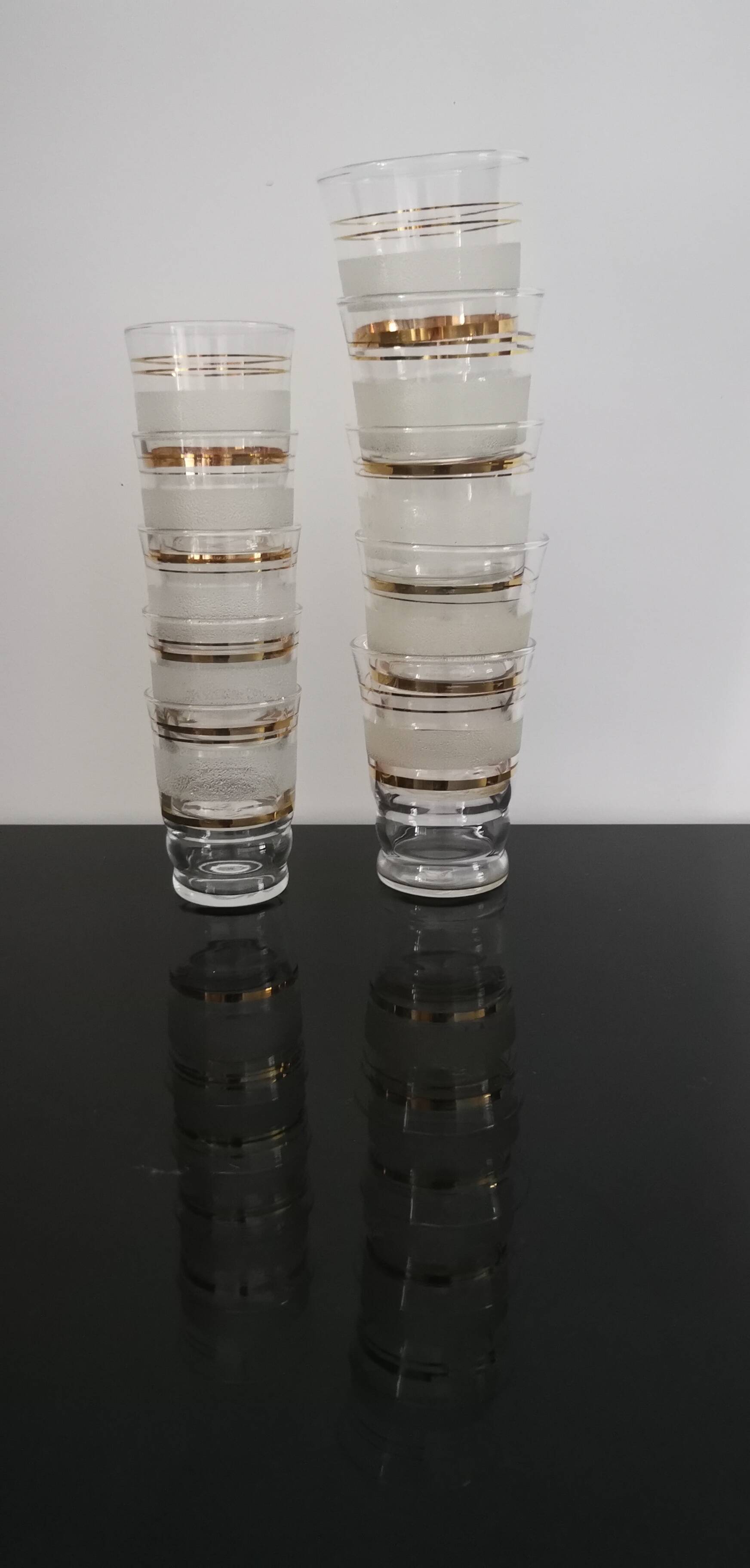 Set of 5 water glasses and 5 aperitif glasses with granite decorations and gold edging from the 1950s