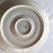 Sells sauceboat Elegant decoration of small golden roses,