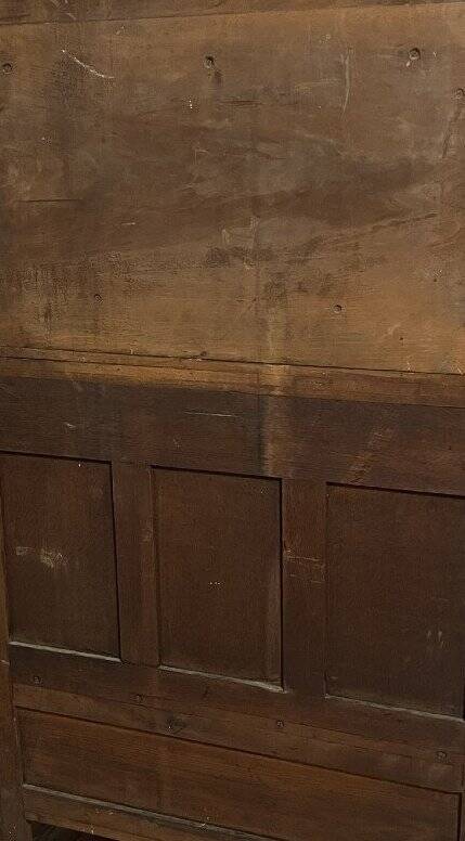 Louis XV style walnut buffet, dating from the mid-19th century.