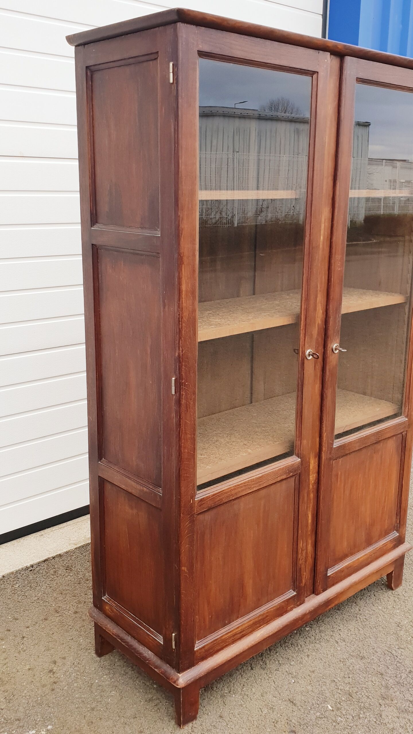 Armoire vitrée vintage