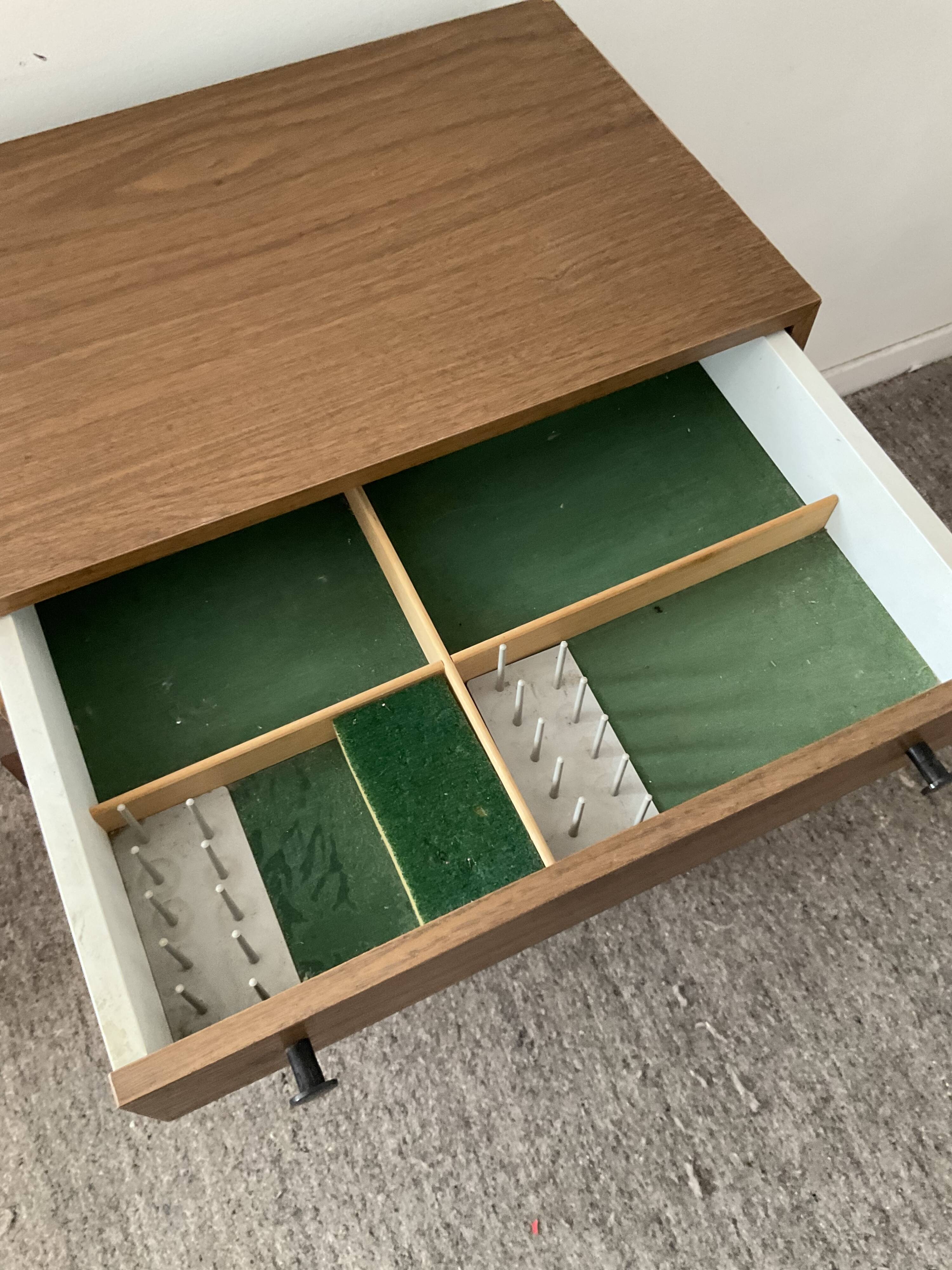 Meuble de métier vintage sur roulettes années 60-70