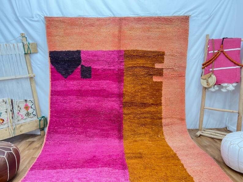 Handmade traditional pure wool rug size 200 x 300 cm