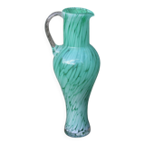 Cruche en verre soufflé vert émeraude – H32 cm x L10 cm