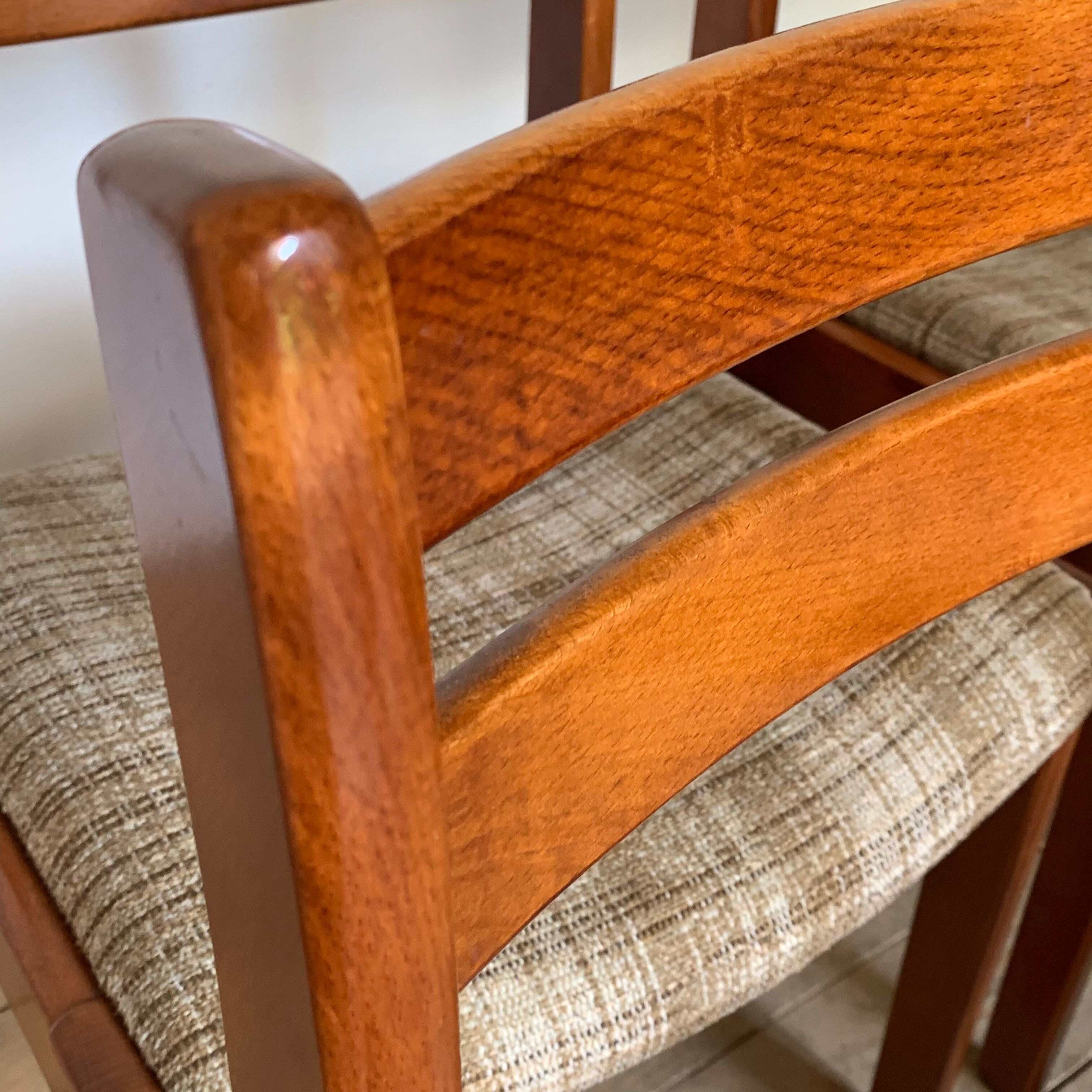 Vintage chairs in antique fabric and wood year 80