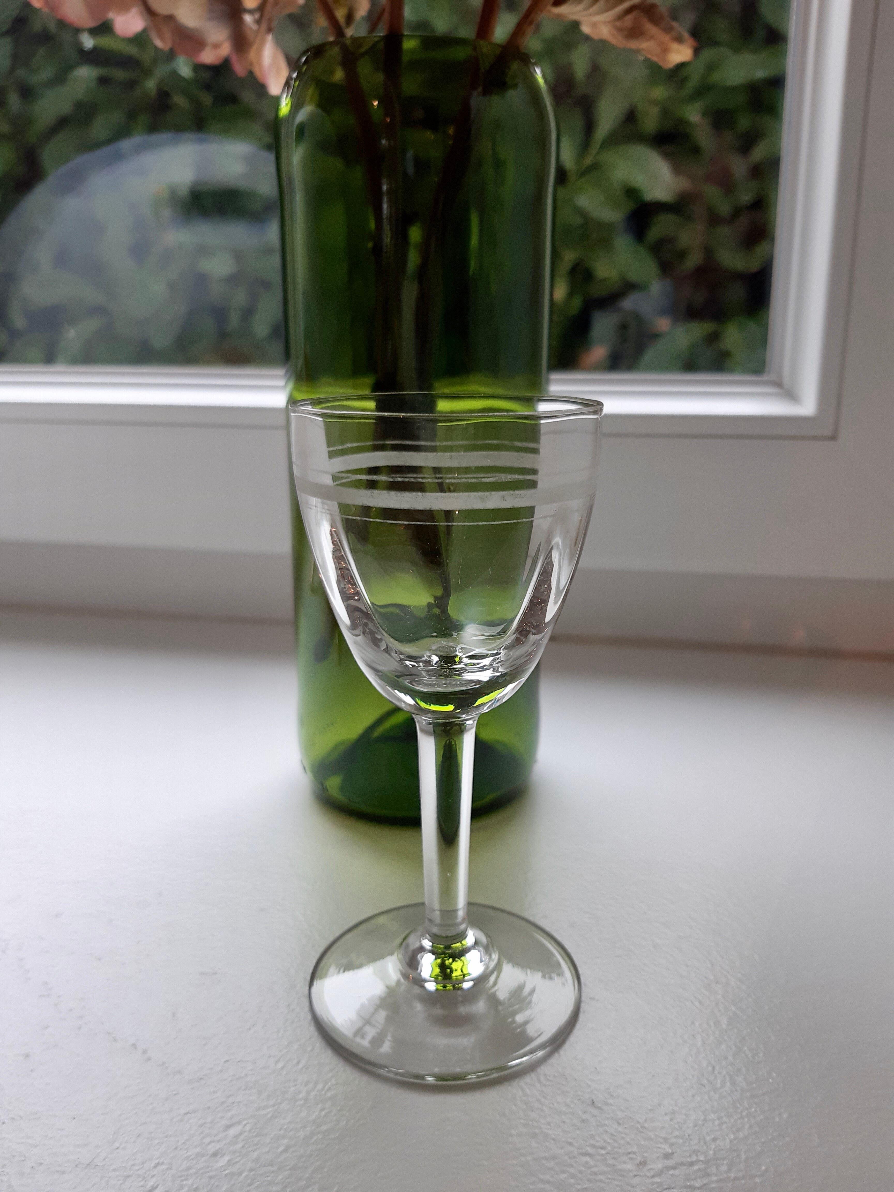 Lot de 5 verres à vin blanc de bar années 20