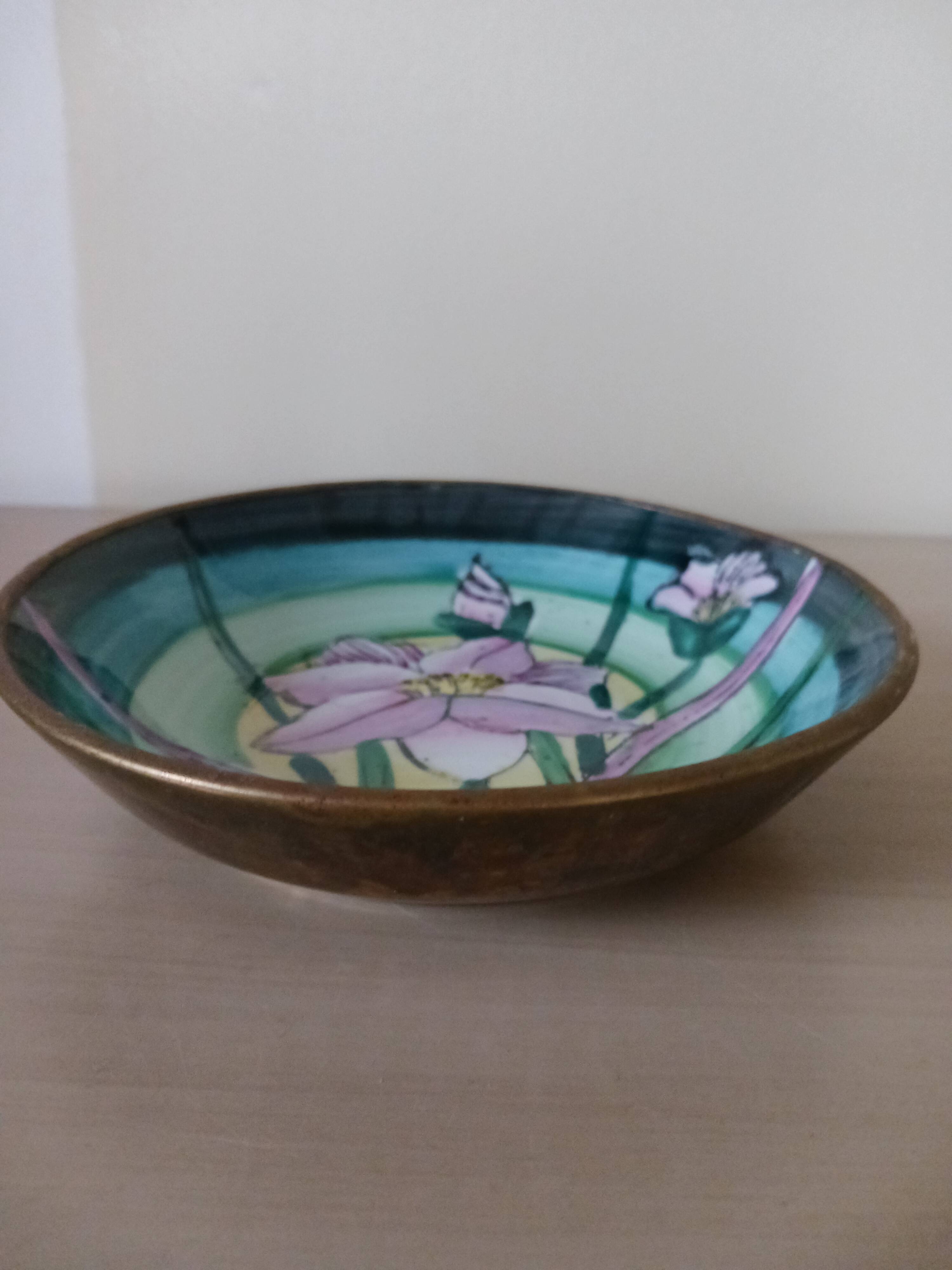 Coupelle de chine , en porcelaine émaillée