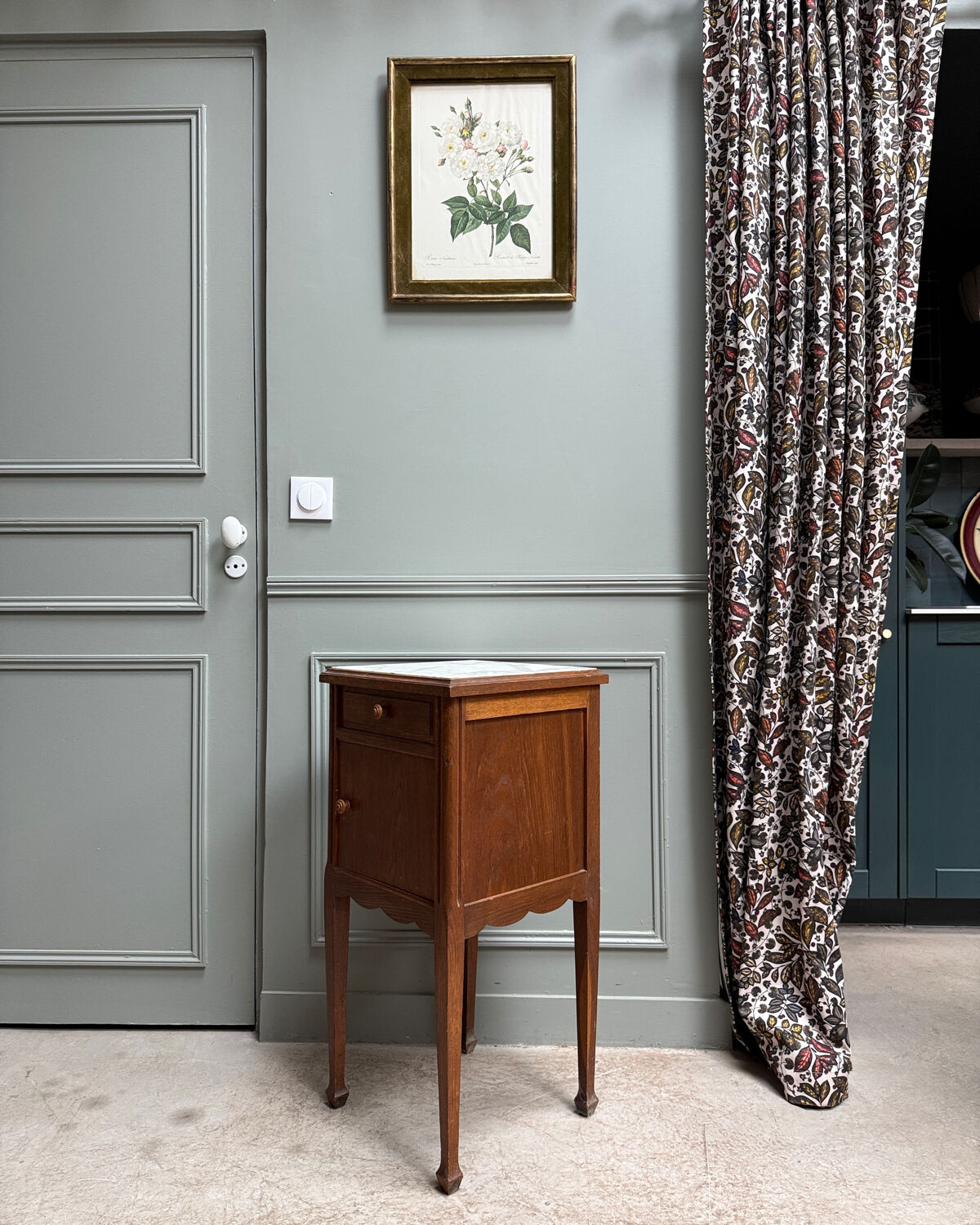 Belle Époque bedside table