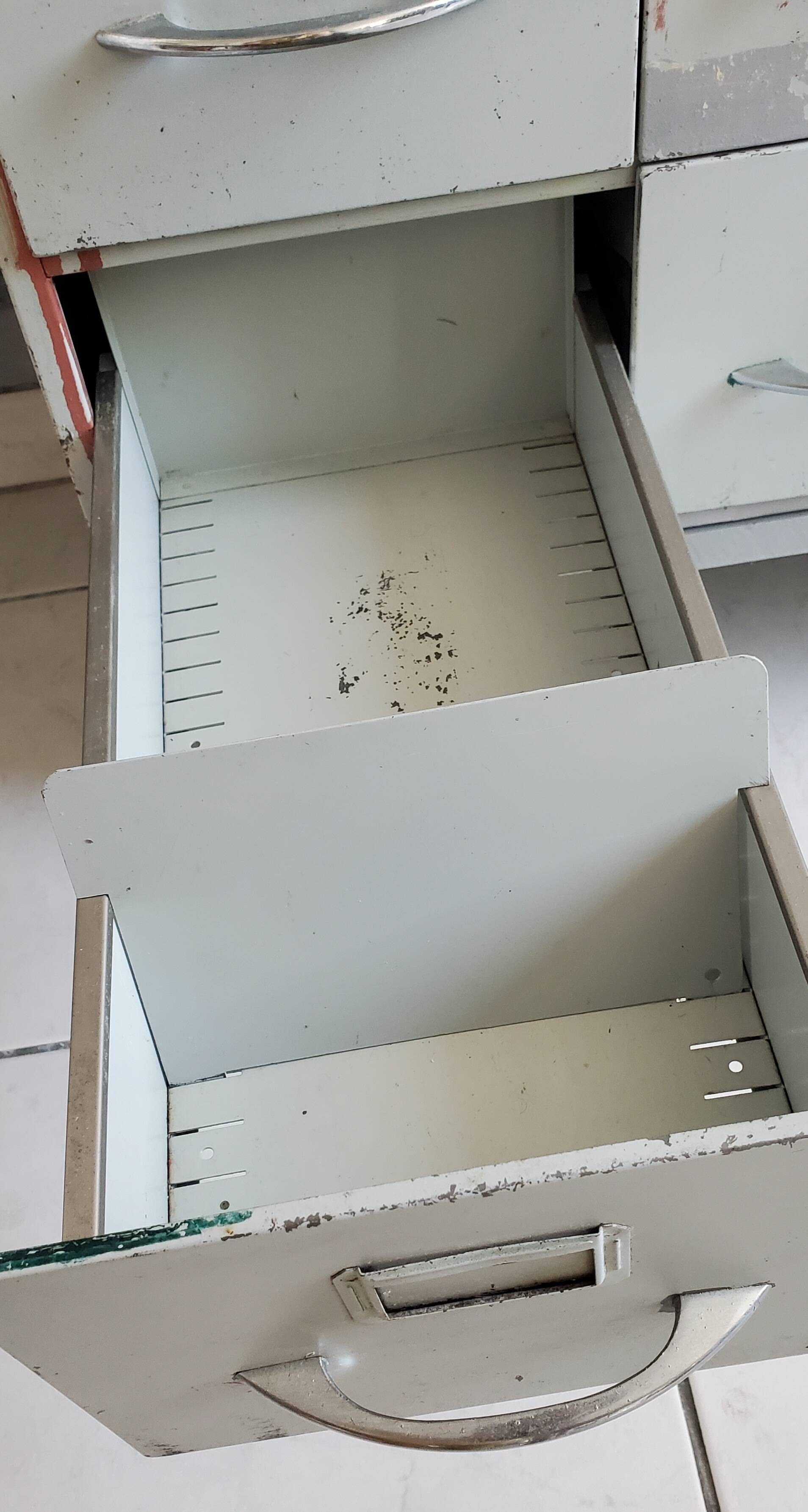 Industrial drawer unit 97 cm