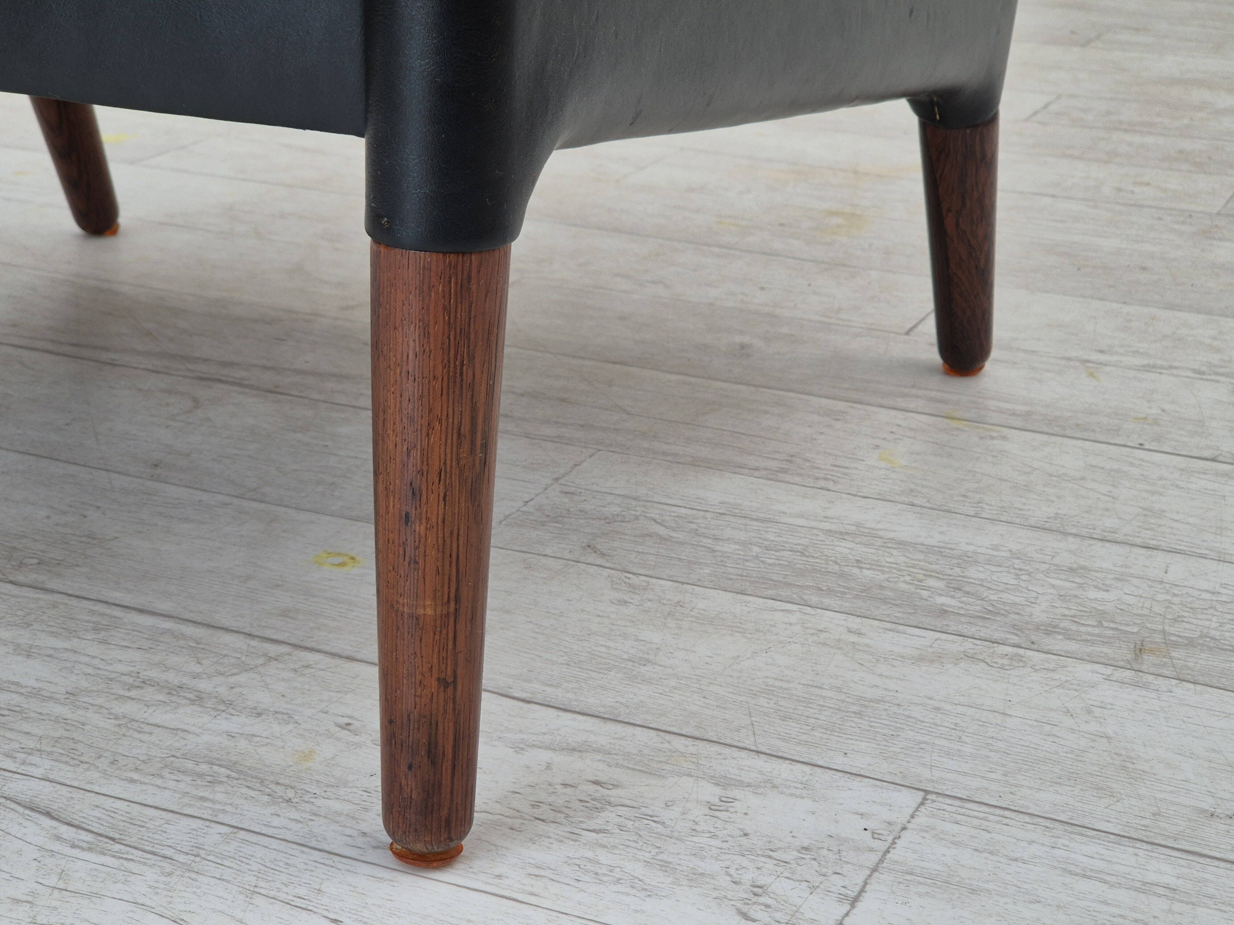 Années 1960, design danois de Kurt Østervig, chaise longue modèle 55, cuir, palissandre, originale.