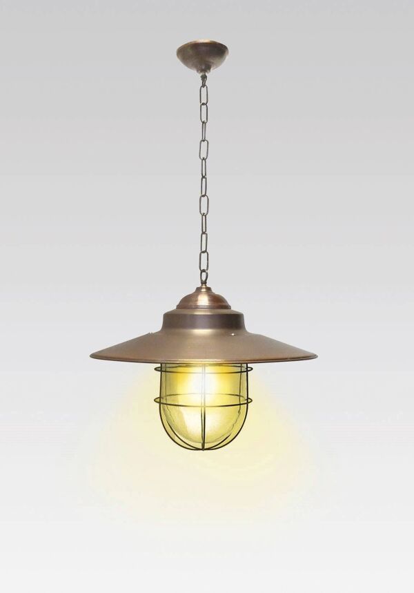 Grande lampe de grange à suspension classique en cuivre