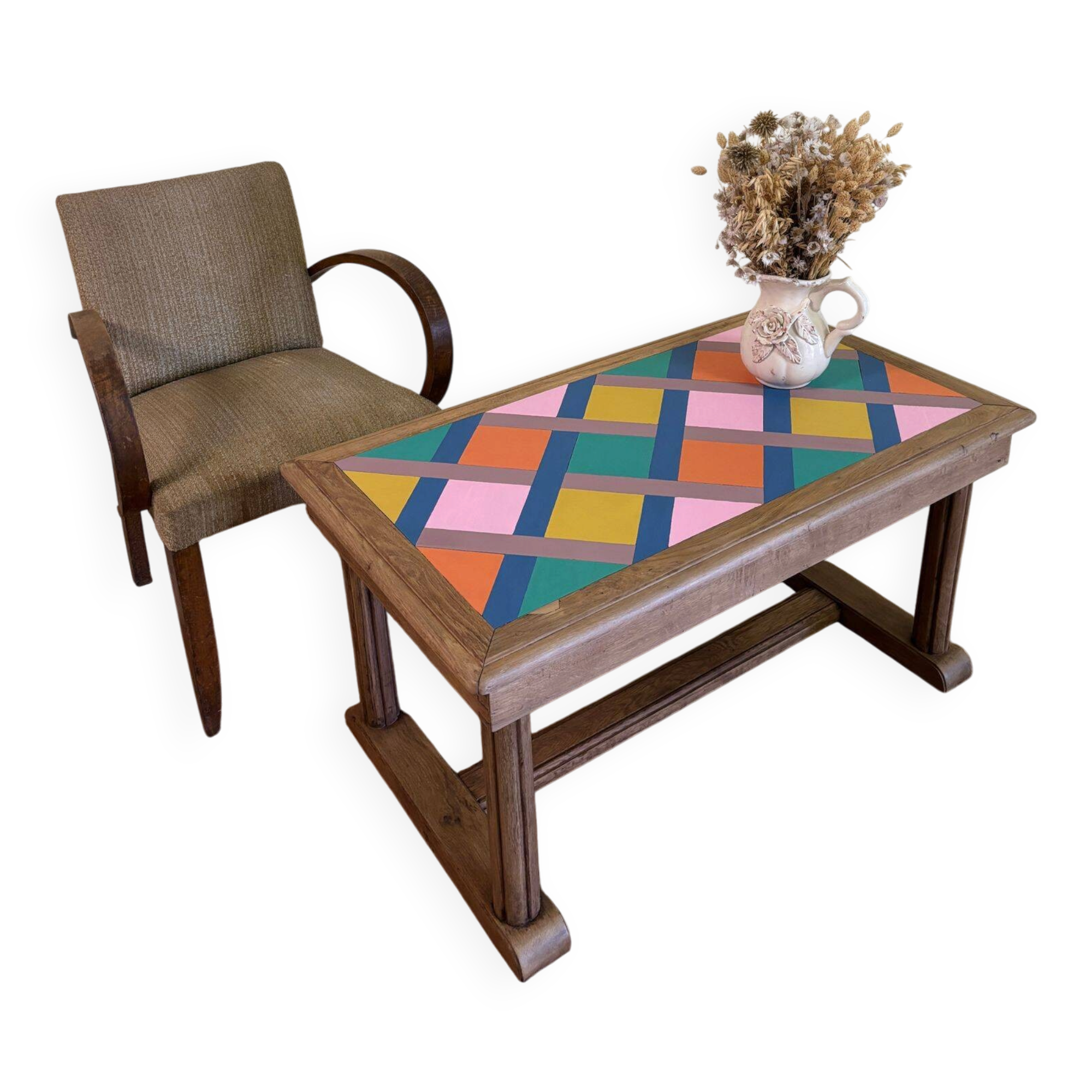 Table basse en bois revisitée - plateau géométrique coloré