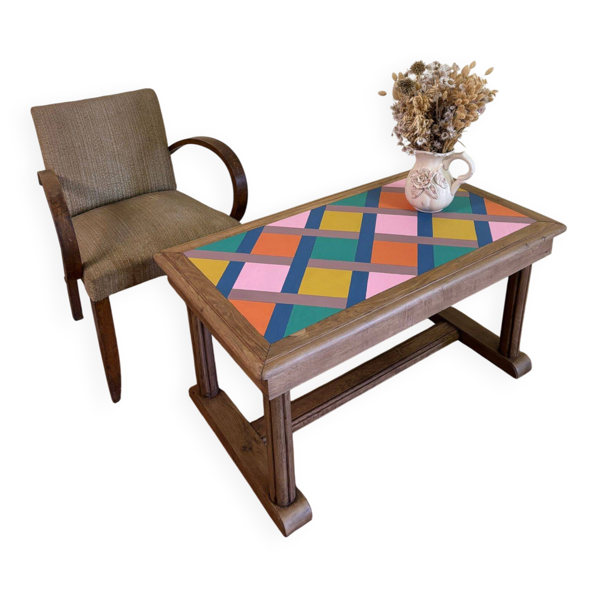 Table basse en bois revisitée - plateau géométrique coloré