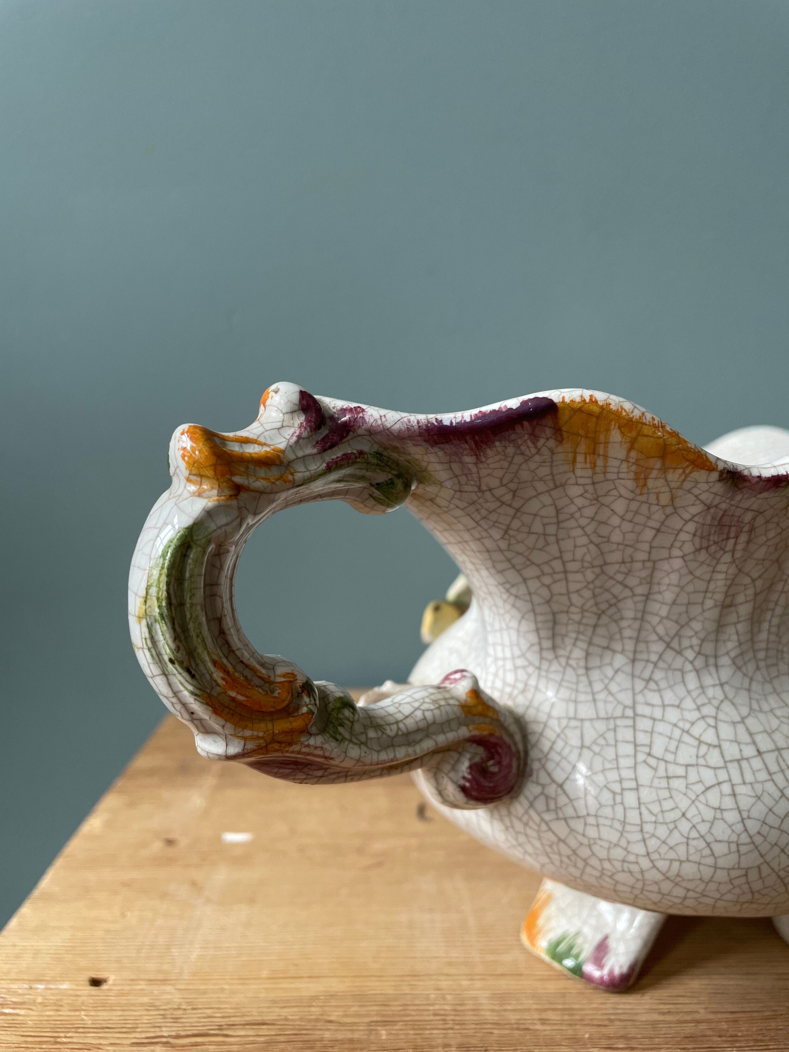Bassano table planter, splashing flowers Italy