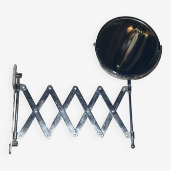 Wall-mounted accordion mirror