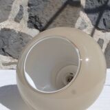 Suspension in opaline taupe