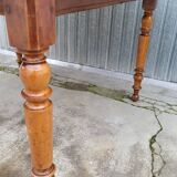Rustic Burgundian farm table with old round shutters - 1m50