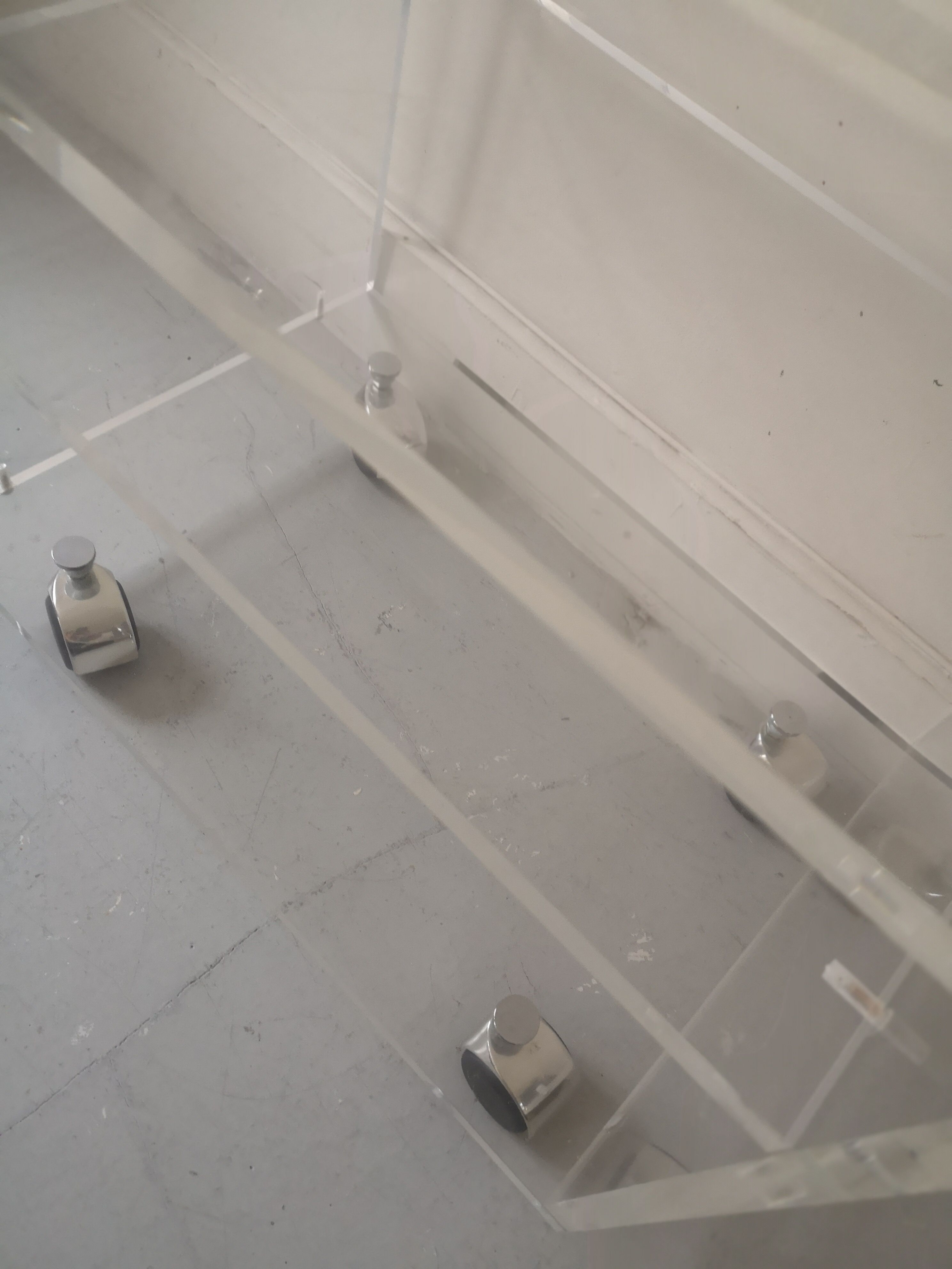 Plexiglass service David Lange, les invisbles du Marais 1970