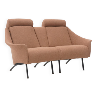 Two-seater canapé in hazelnut boucle, 1950s.