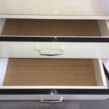Buffet en formica blanc tramé vert des années 60