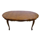 Regency style table with integrated extensions