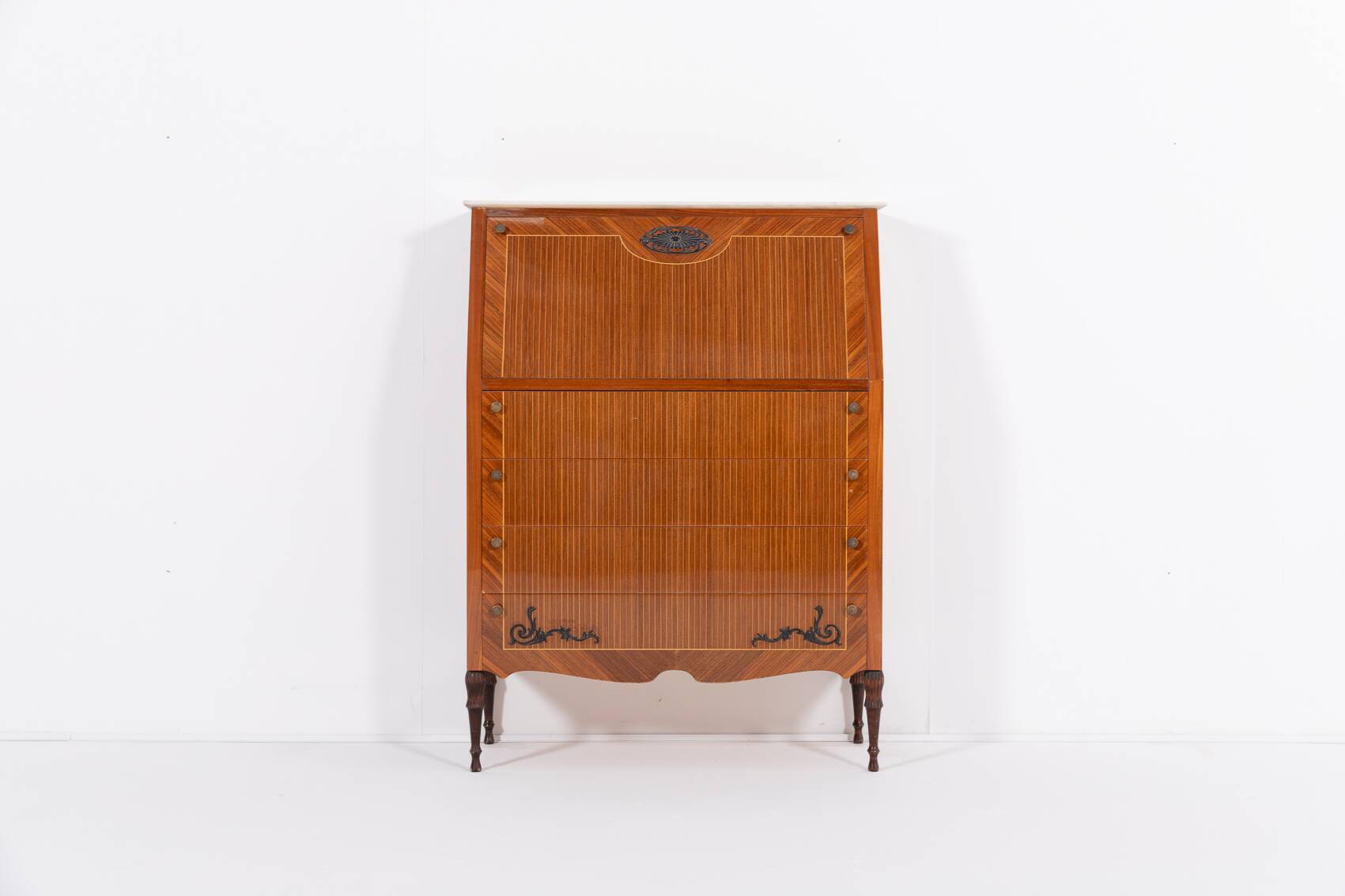 Mid-century Italian chest of drawers by Martineli, 1950