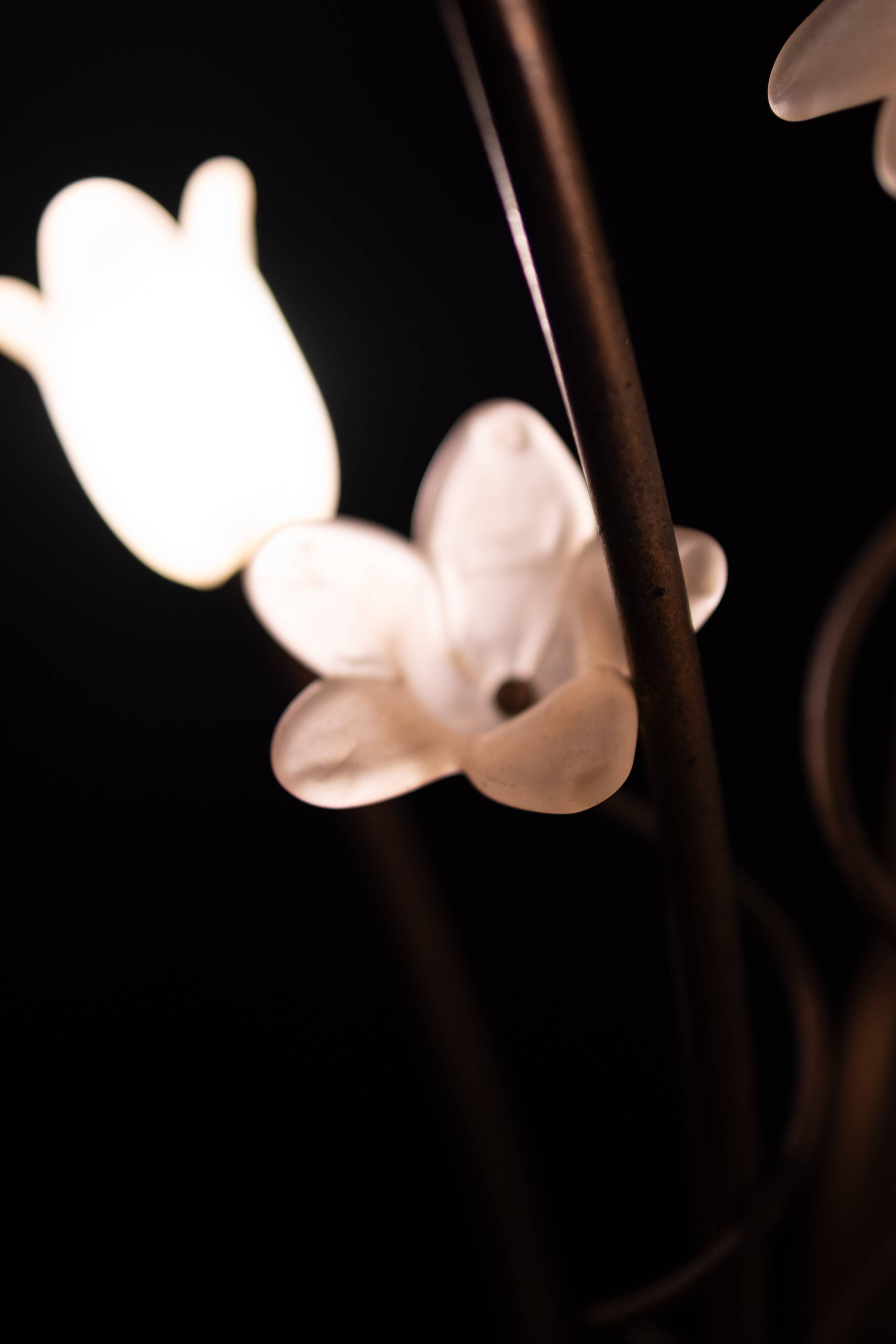 Hollywood Regency Gold flower shaped floor lamp 1980s