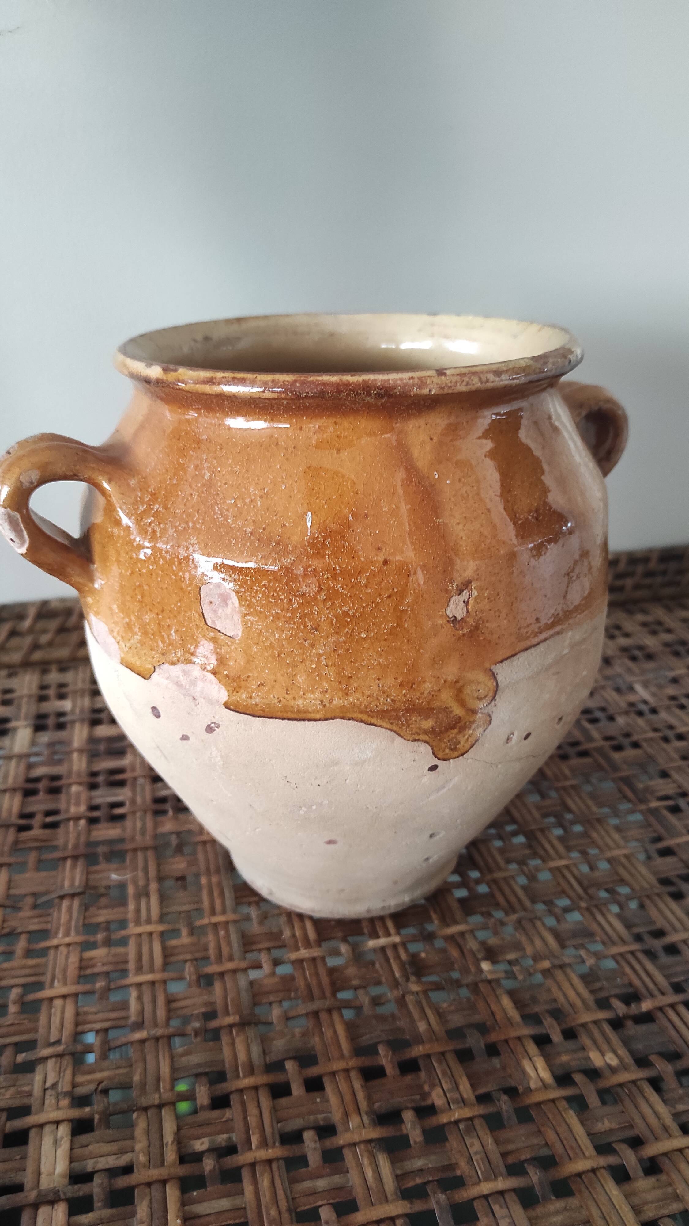 Yellow stoneware confit pot