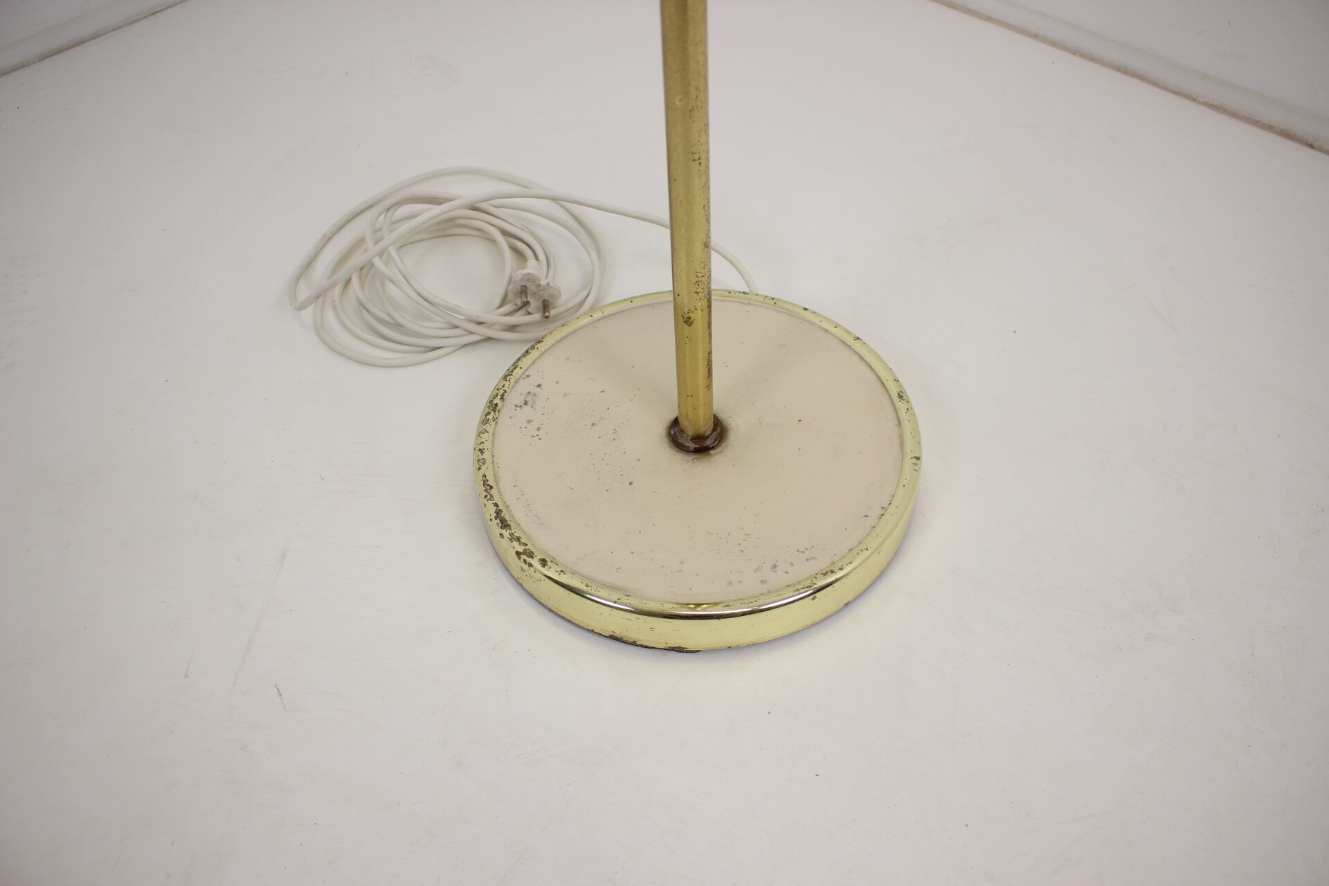 Mid-century adjustable floor lamp, 1970's.