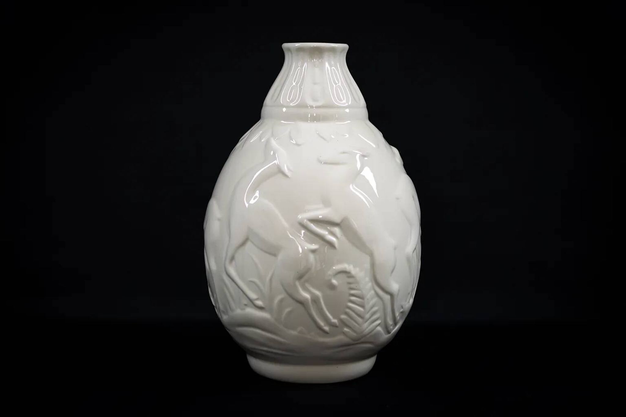 Art Deco vase with 6 deer in earthenware – C. Catteau Boch Frères La Louvière