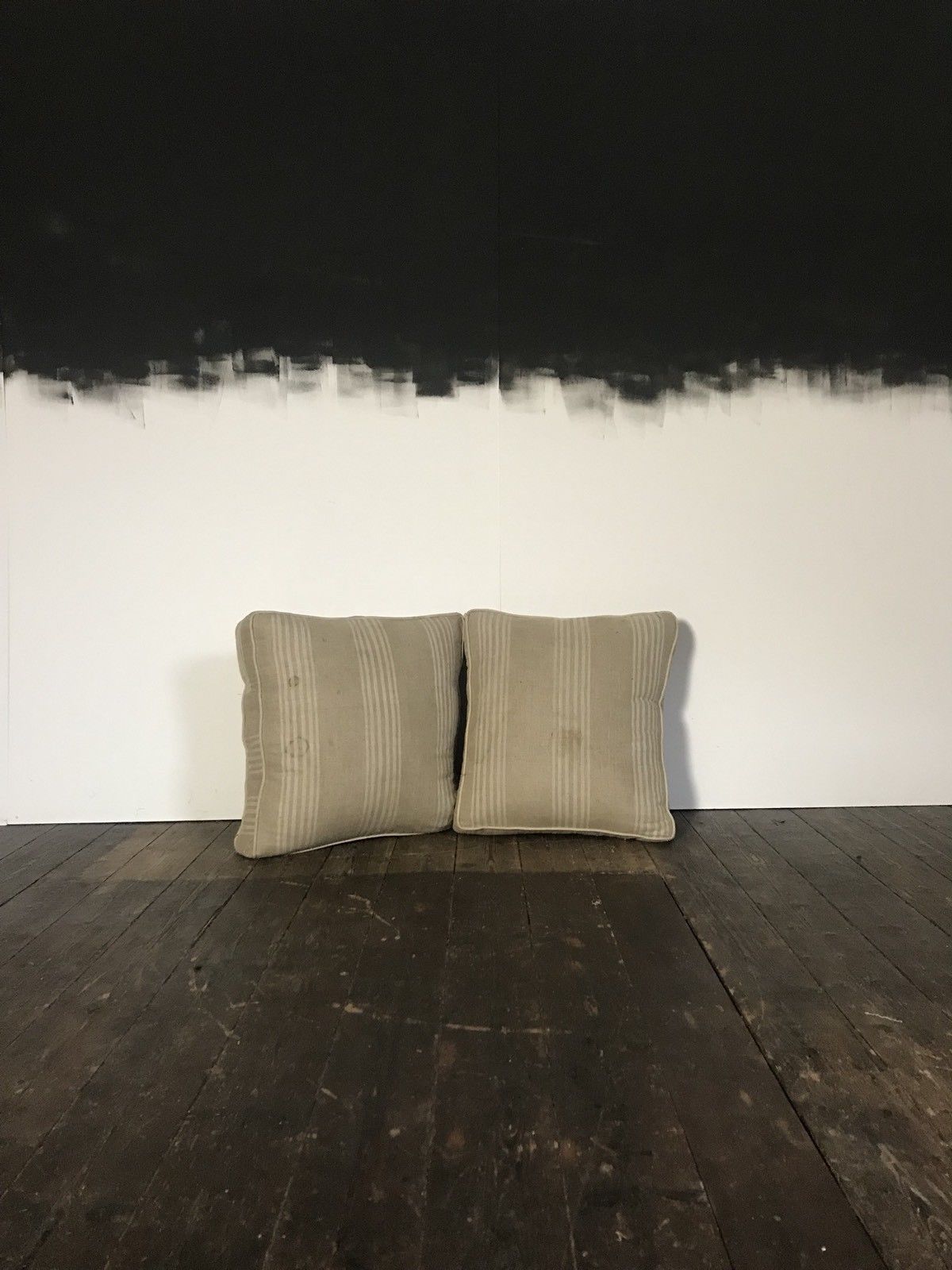 Pouf in fabric