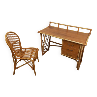 Bureau et sa chaise en rotin