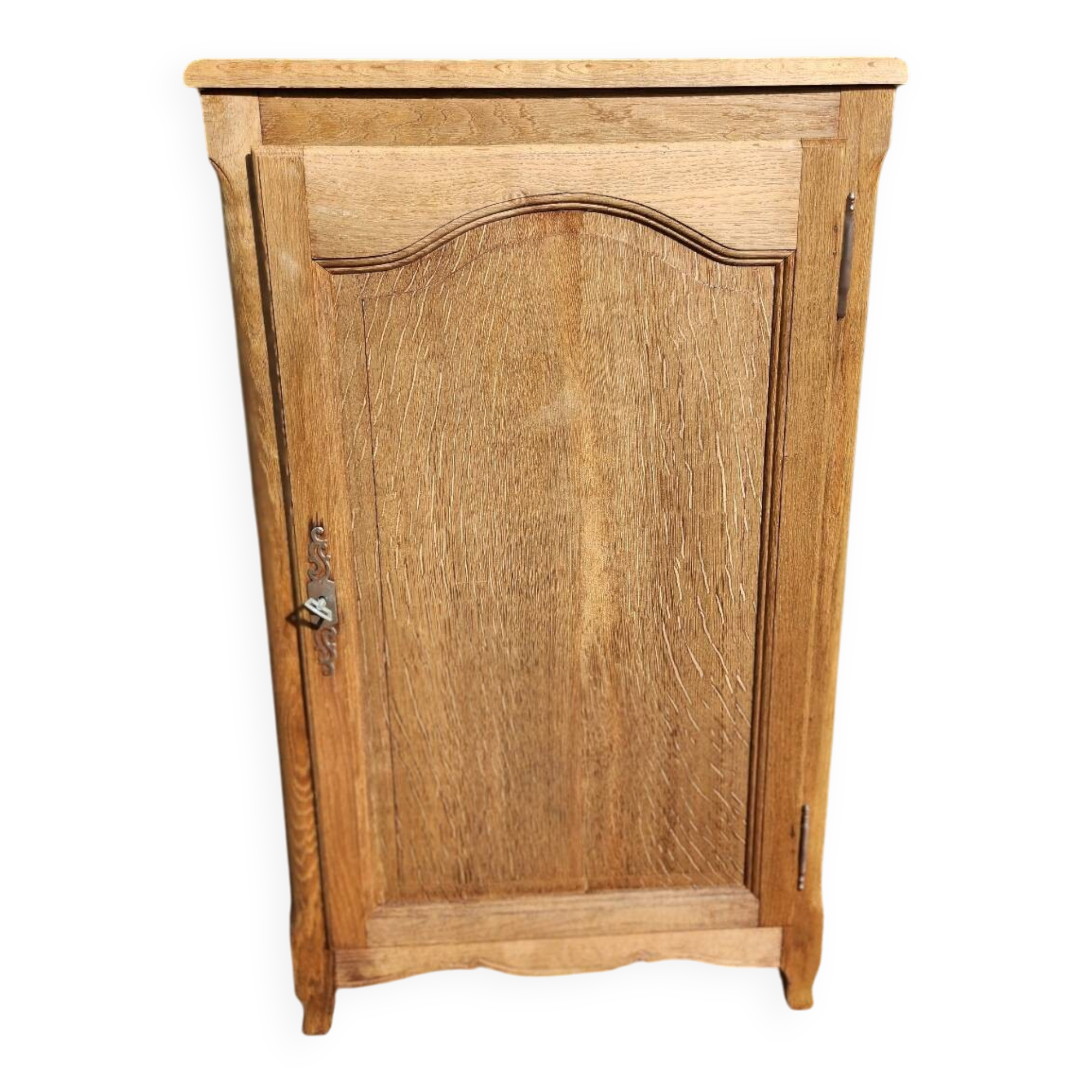 Old small vintage oak 1-door cabinet