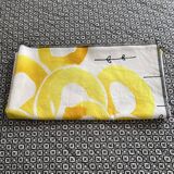 Rectangular tablecloth or table runner in thick cotton.