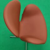 Pair Arne Jacobsen Swan chairs Fritz hansen