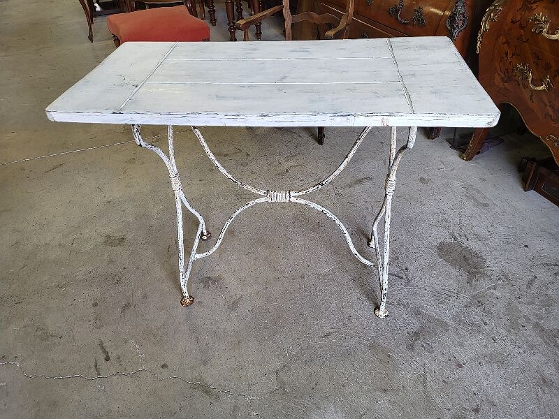 Table de jardin en metal et bois