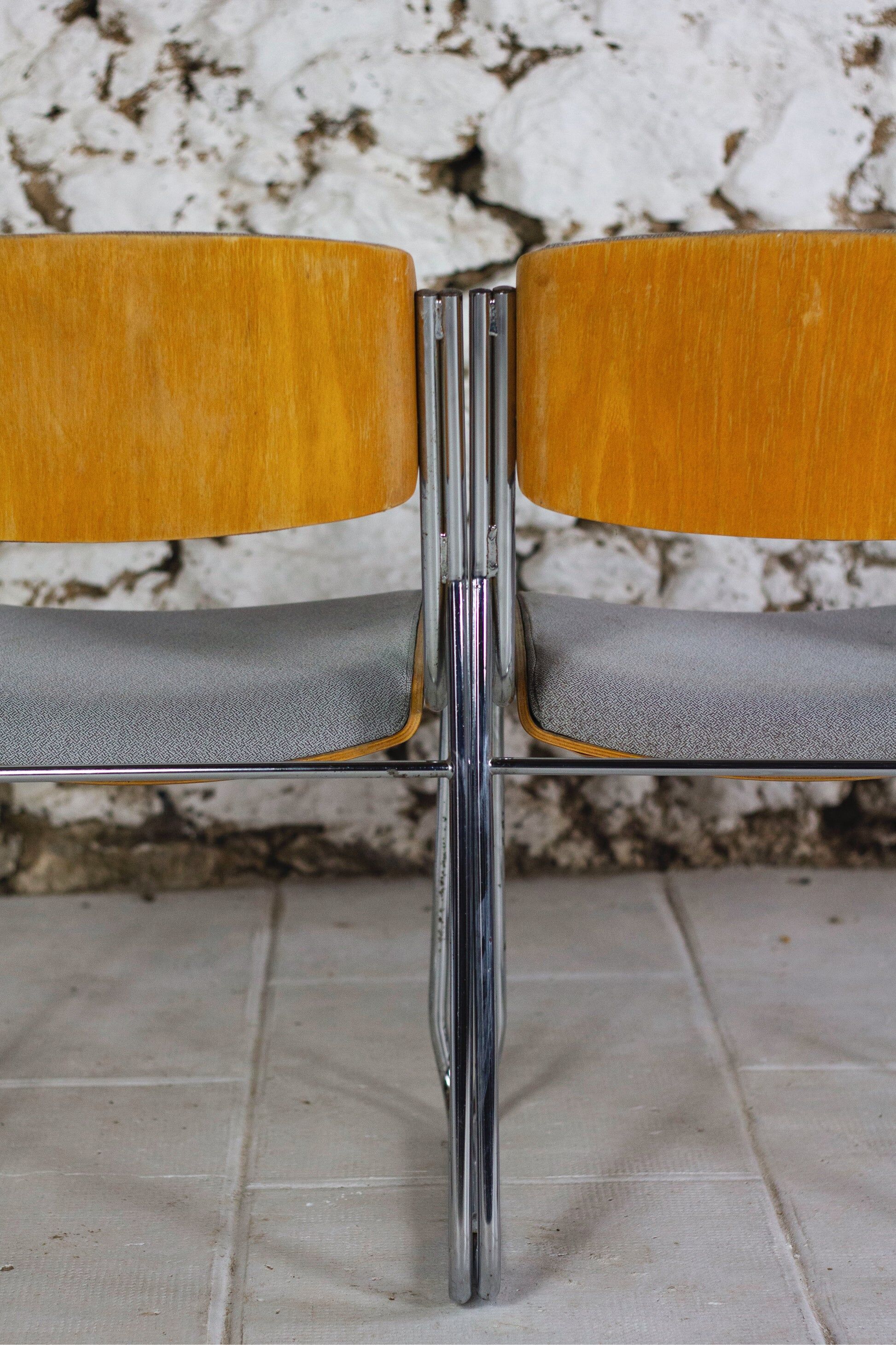 4 conference chairs from La Sorbonne, 1970