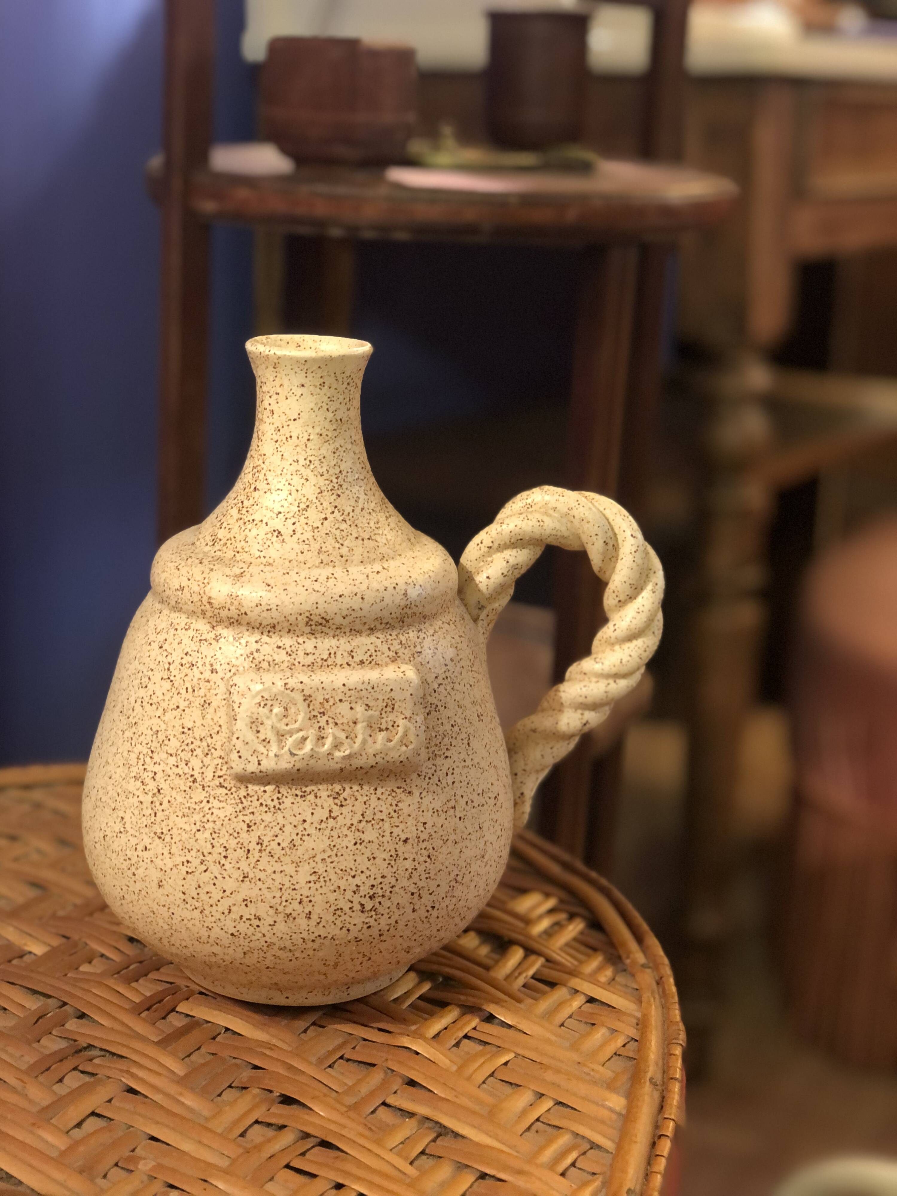 Pastis amphora