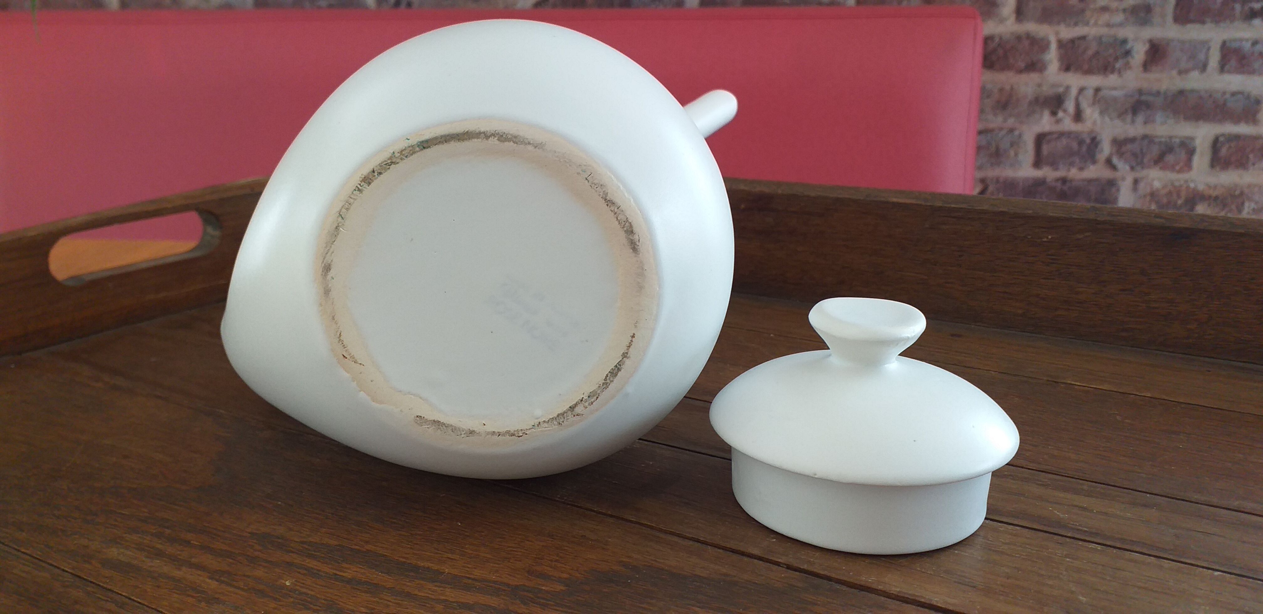 Model Rose Noire coffee maker in Niderviller porcelain