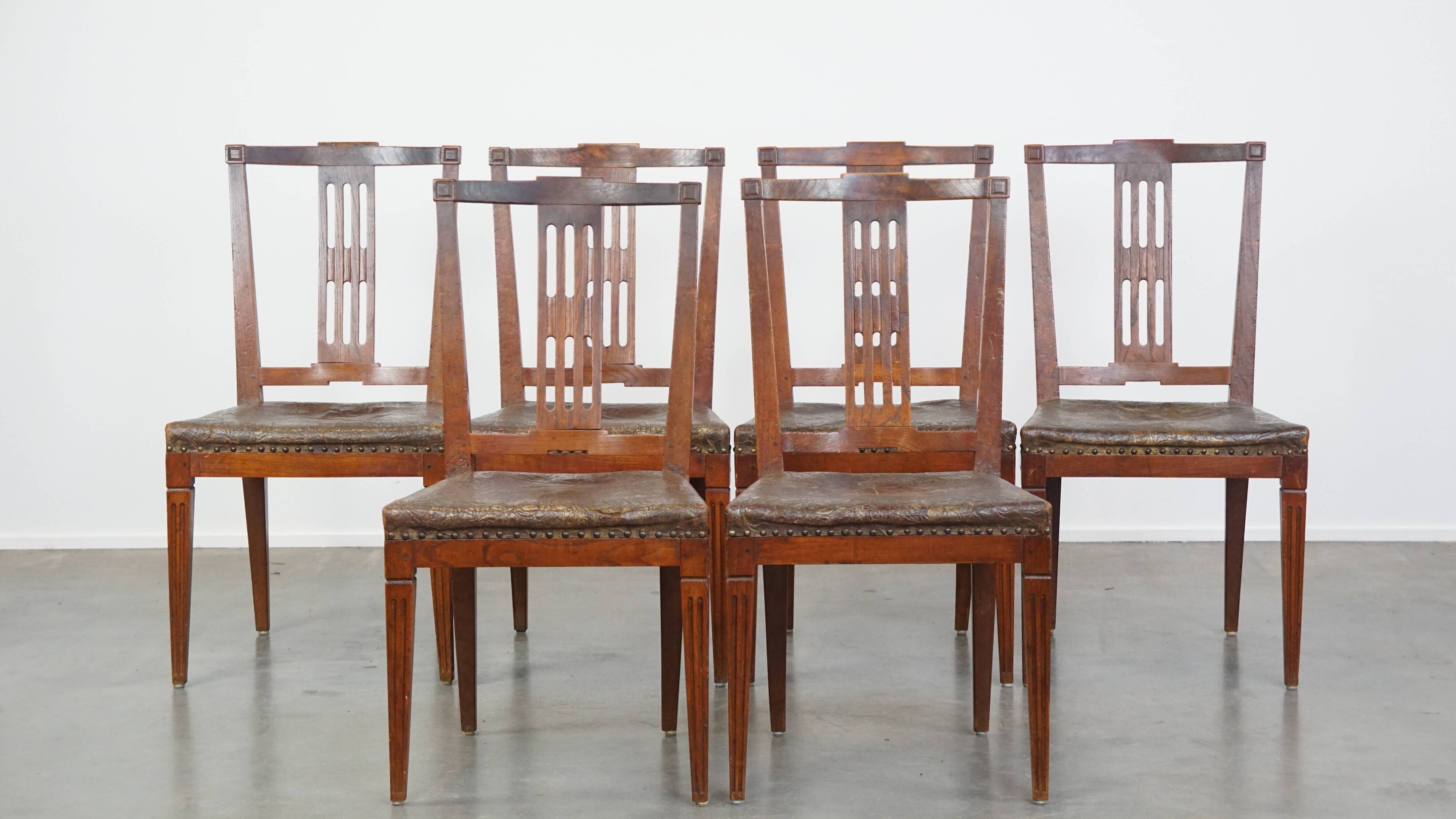 Ensemble de 6 chaises de salle à manger en cuir antiques d'origine néerlandaise
