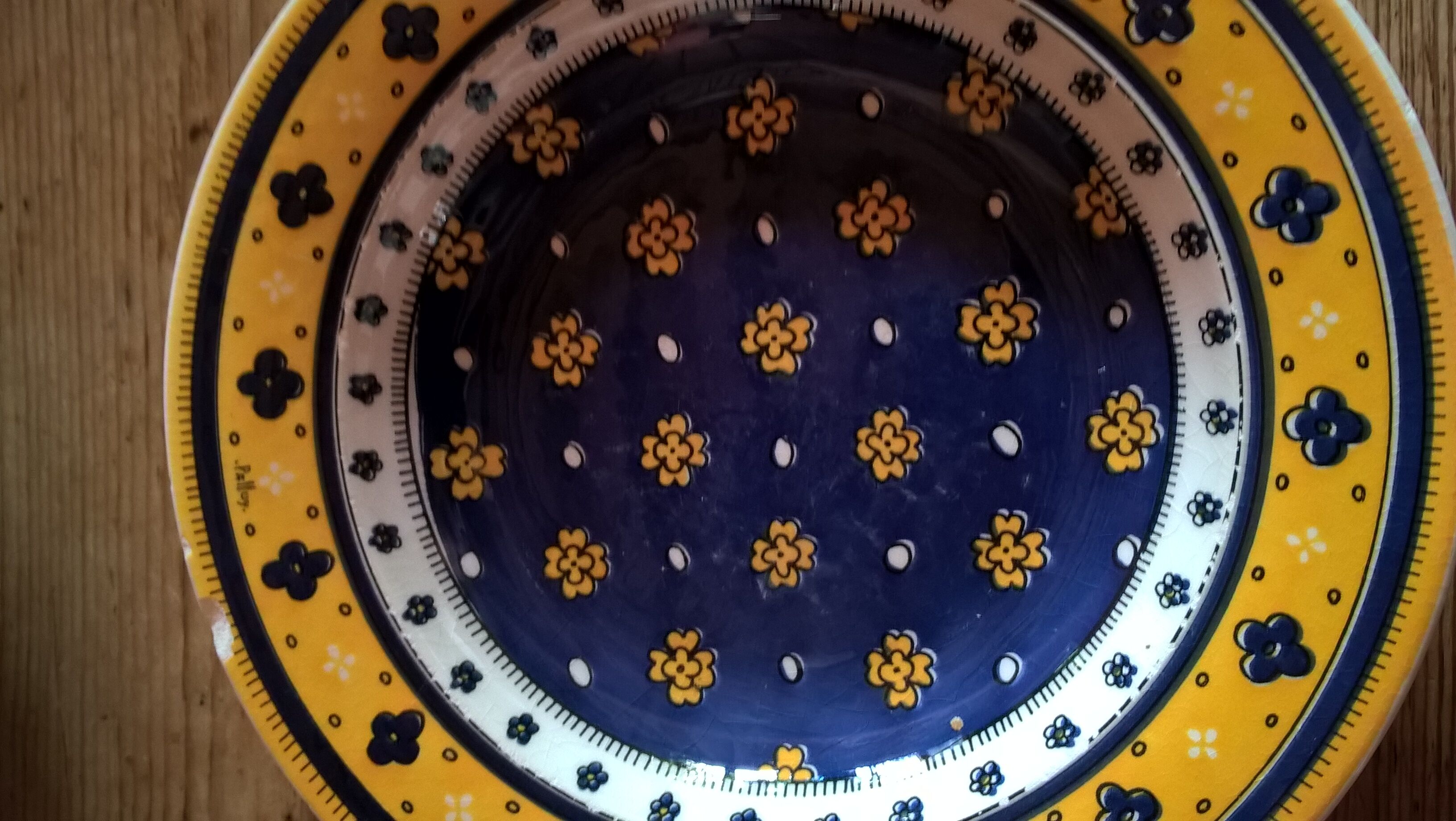 5 Provençal-style plates