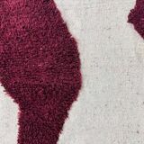 Pure Moroccan wool carpet in burgundy, size 200 x 300 cm.