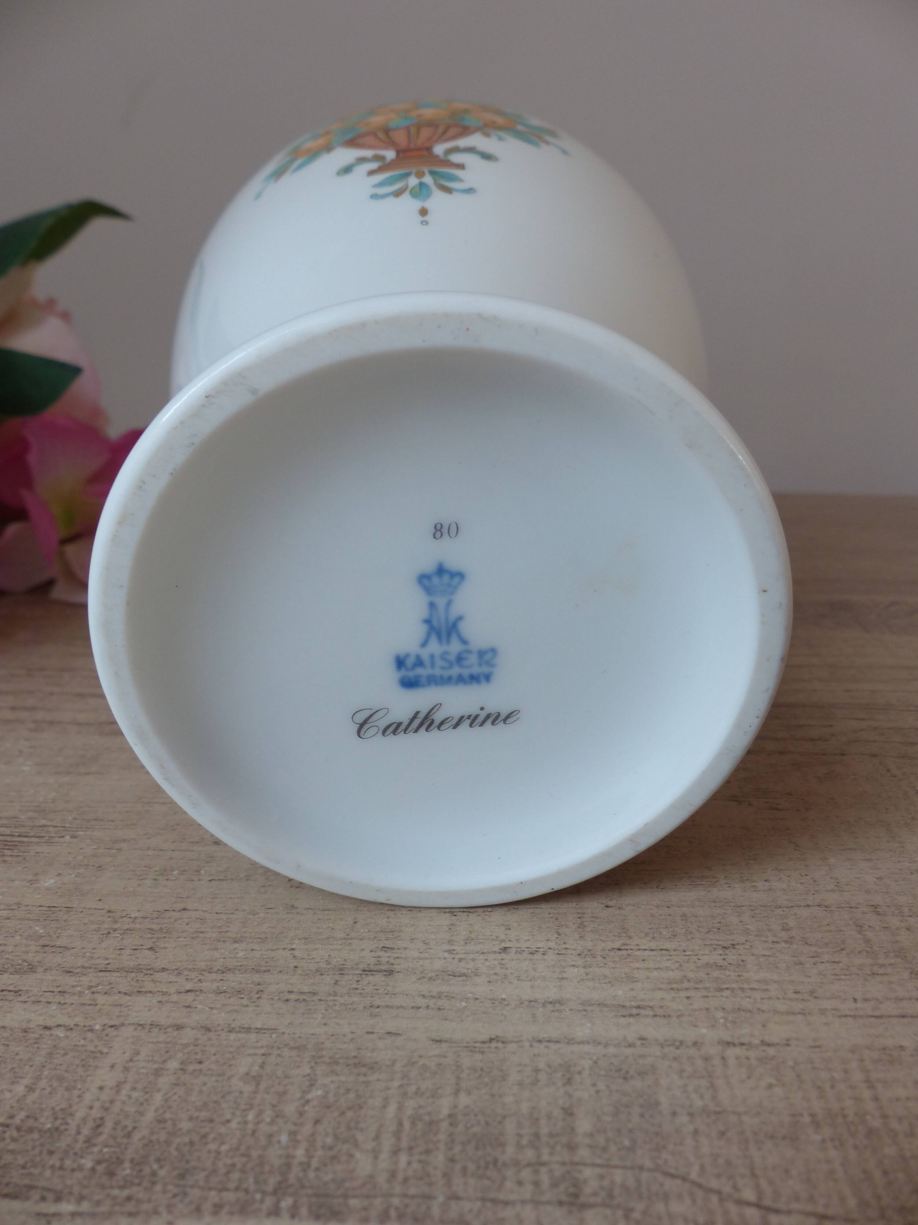White Porcelain Vase Kaiser – Catherine Collection – Hand-Painted Decor