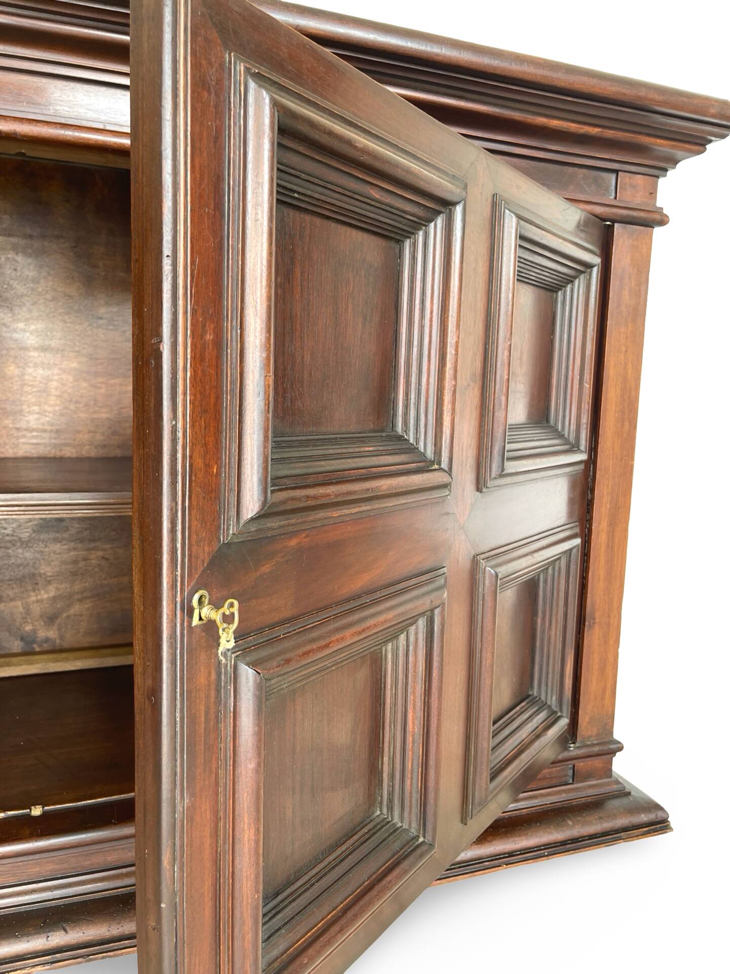 The high-quality Italian Renaissance Revival credenza, 1920s/1930s